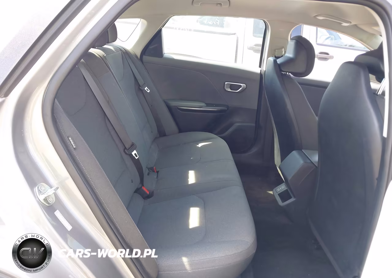 2025 Kia K4 Lxs VIN:3KPFT4DE1SE046431 - 8