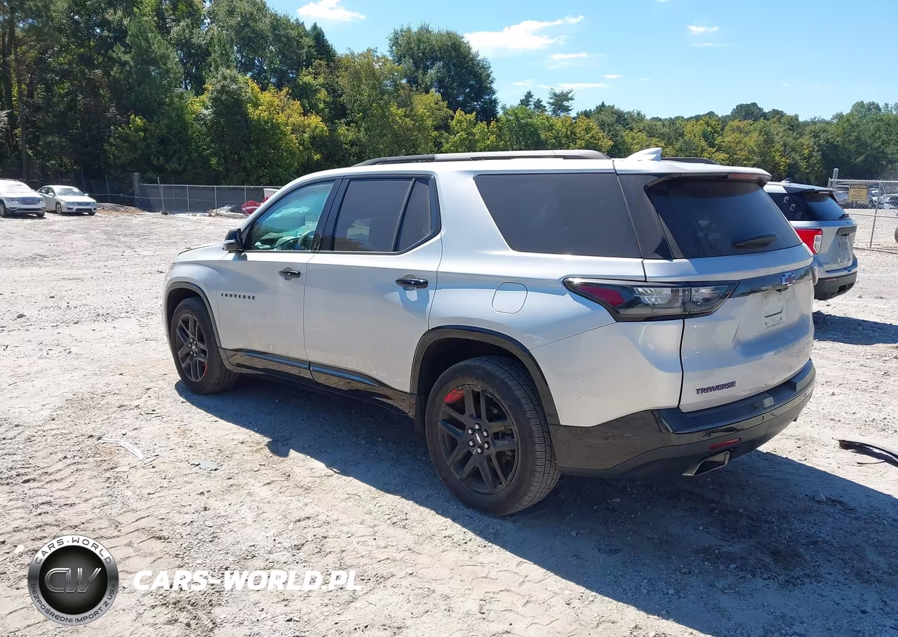 2019 Chevrolet Traverse Premier VIN:1GNEVKKW4KJ109621 - 3