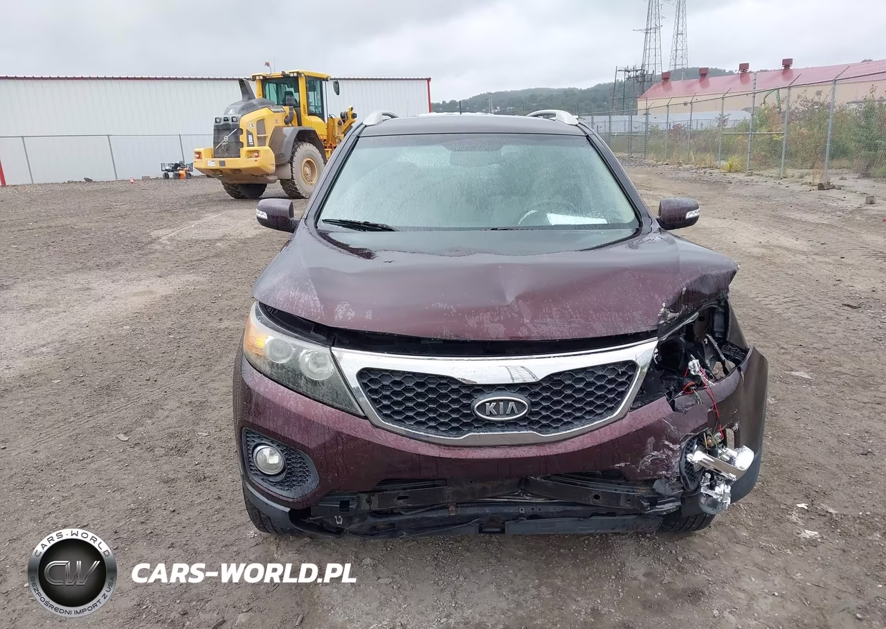 2011 Kia Sorento Lx VIN:5XYKTCA13BG122485 - 12