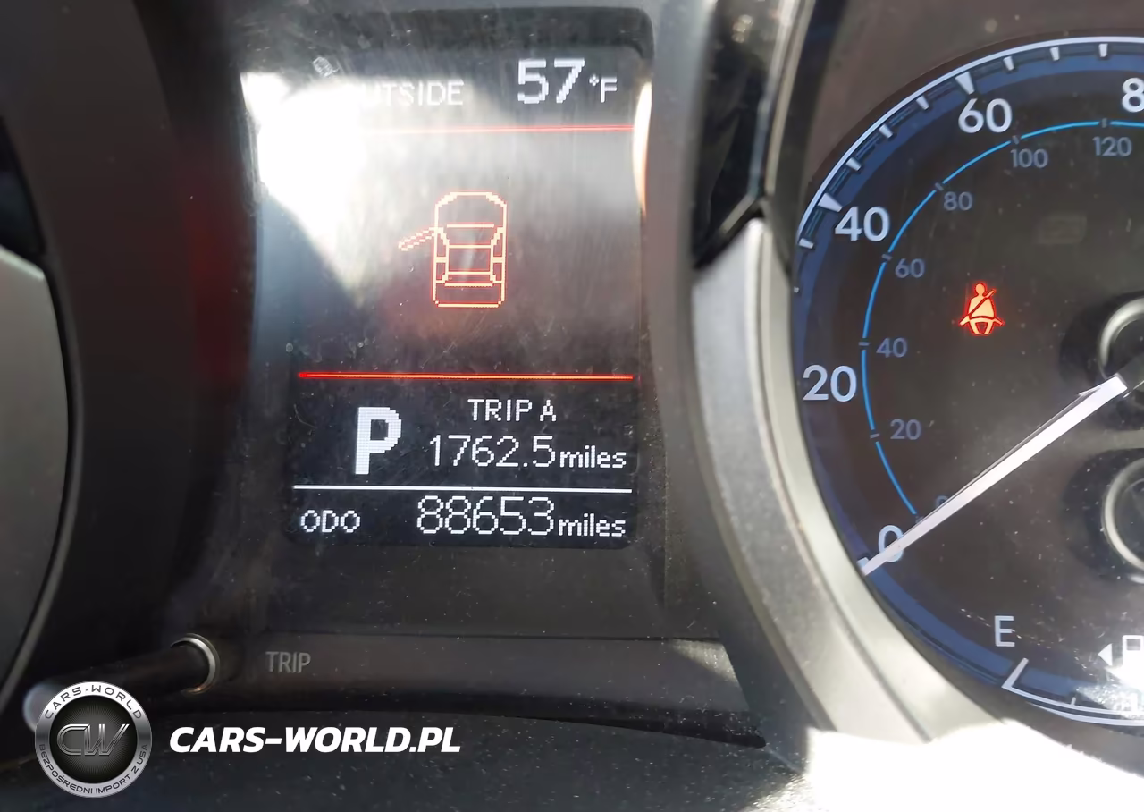 2016 Toyota Corolla S Plus VIN:2T1BURHE6GC666183 - 15