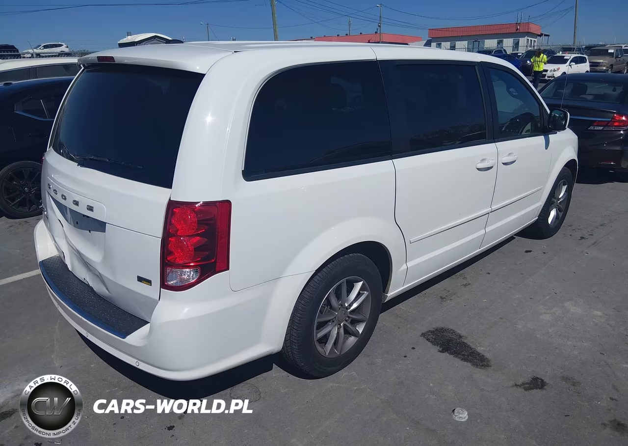 2017 Dodge Grand Caravan Se Plus VIN:2C4RDGBGXHR735990 - 4