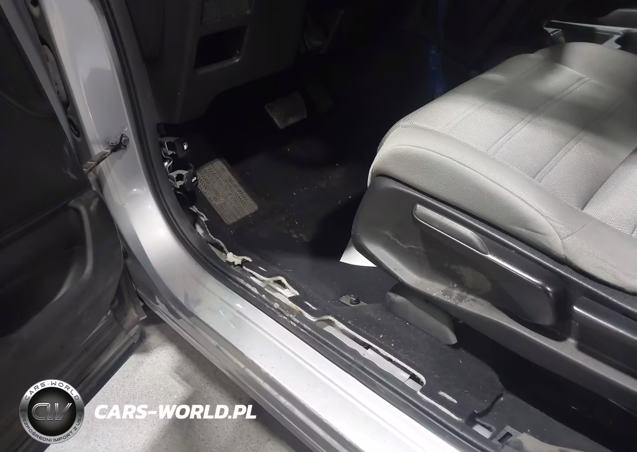 2018 Honda Cr-V Lx VIN:2HKRW6H38JH228131 - 13