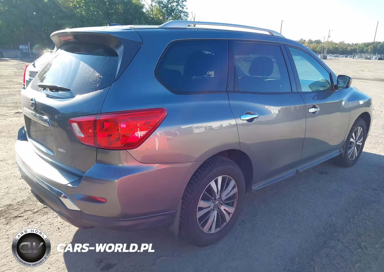 2017 Nissan Pathfinder S VIN:5N1DR2MM4HC623174 - 4