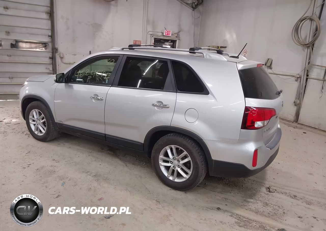 2014 Kia Sorento Lx VIN:5XYKTCA65EG538084 - 3