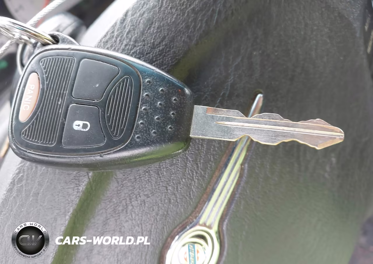 2006 Chrysler Town & Country Lx VIN:2A4GP44R06R904756 - 11