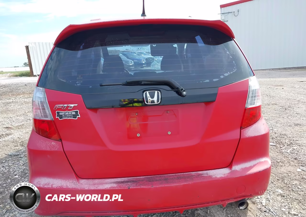 2013 Honda Fit Sport VIN:JHMGE8H58DC008459 - 16