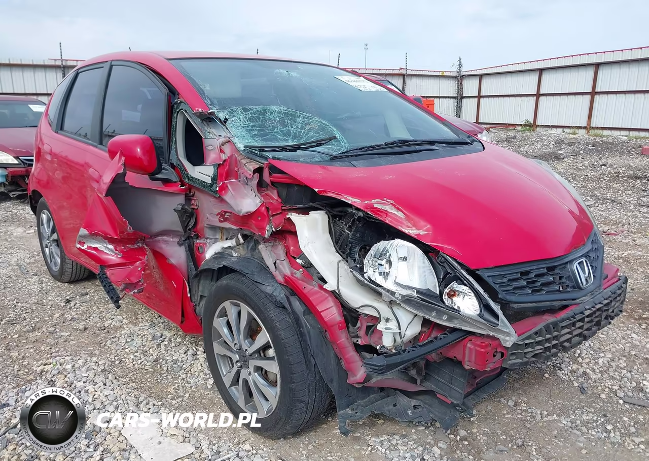 2013 Honda Fit Sport VIN:JHMGE8H58DC008459 - 6
