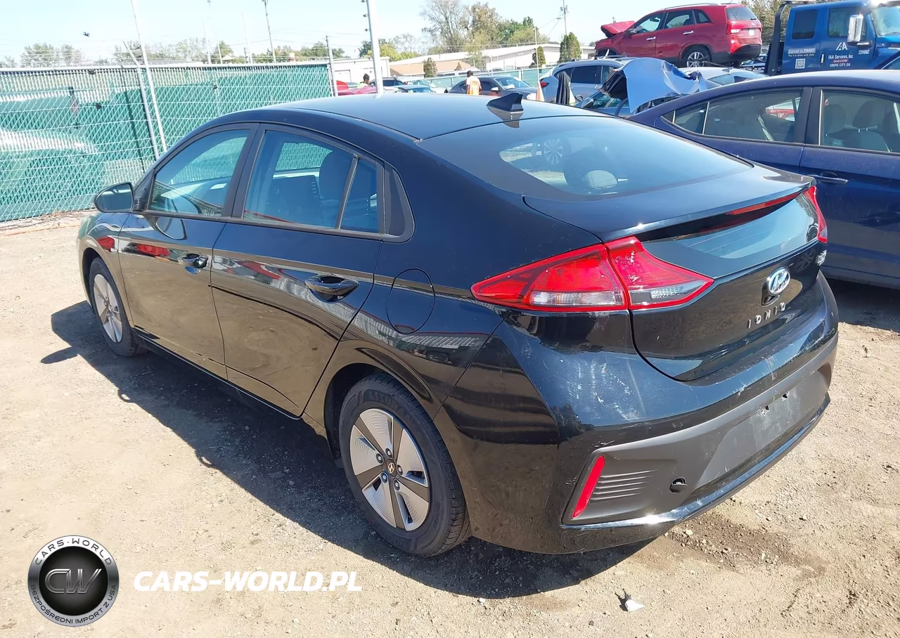 2020 Hyundai Ioniq Hybrid Blue VIN:KMHC65LCXLU220057 - 3