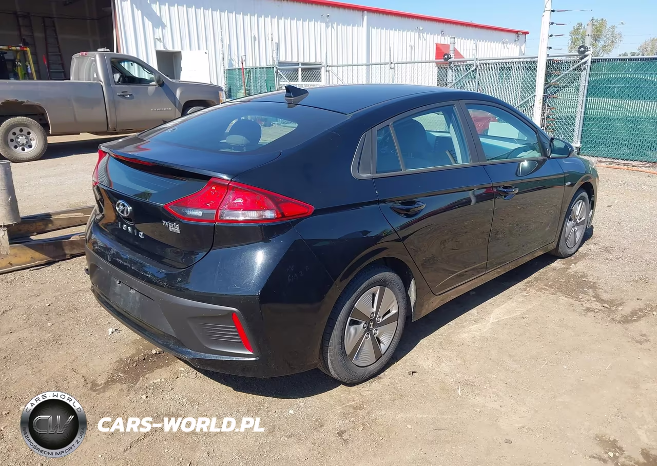 2020 Hyundai Ioniq Hybrid Blue VIN:KMHC65LCXLU220057 - 4