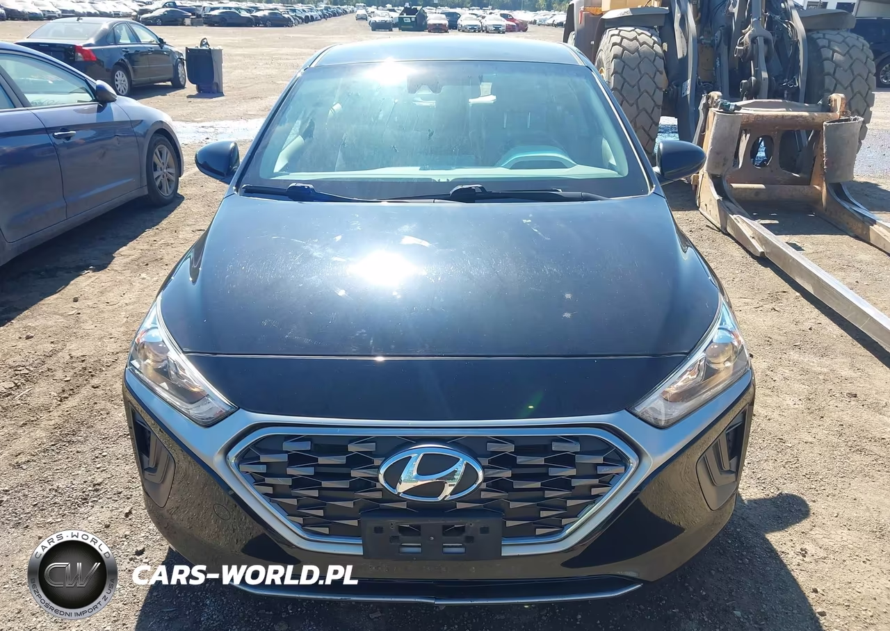 2020 Hyundai Ioniq Hybrid Blue VIN:KMHC65LCXLU220057 - 6