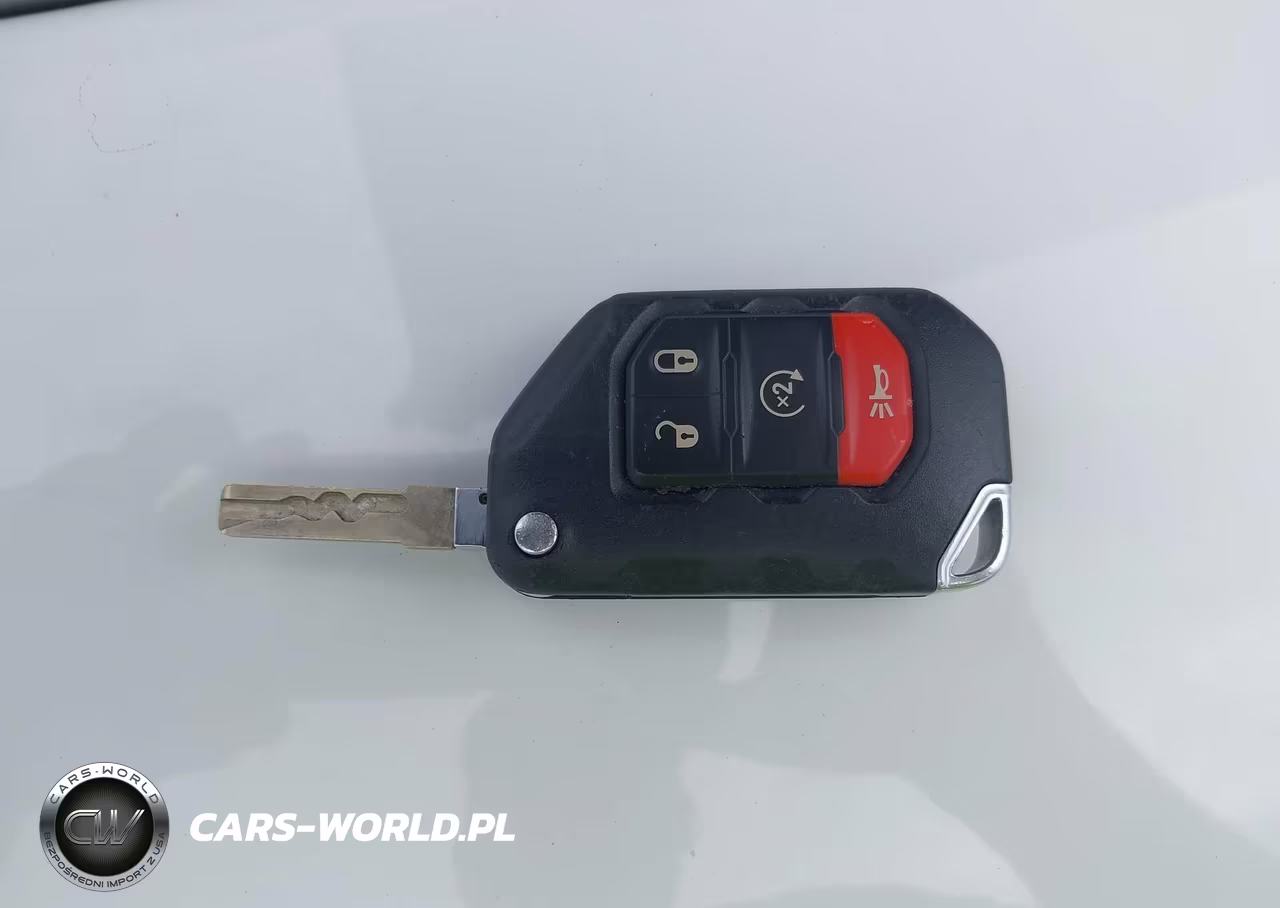 2018 Jeep Wrangler Unlimited Sahara 4X4 VIN:1C4HJXEG9JW114978 - 11