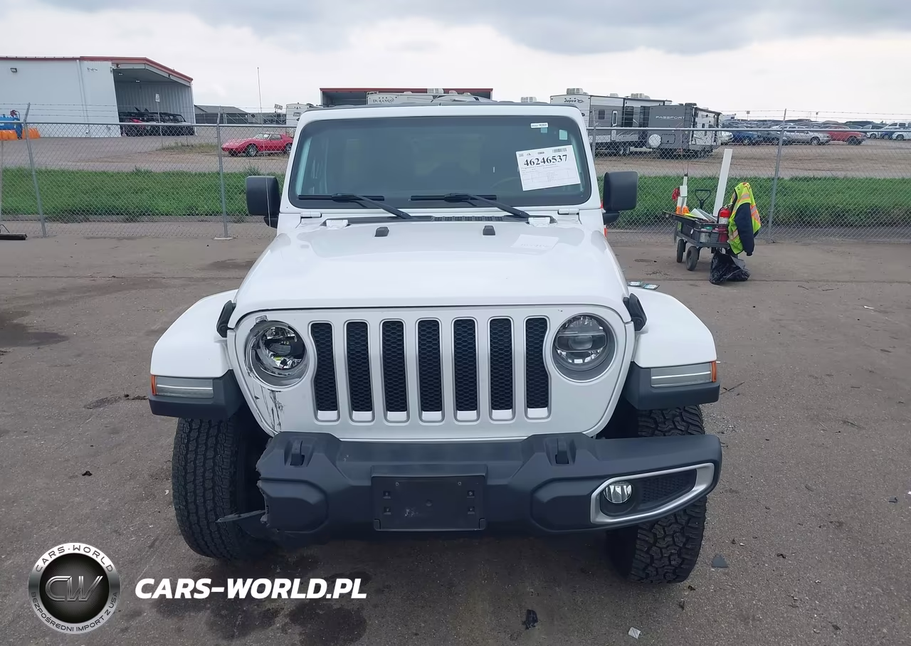 2018 Jeep Wrangler Unlimited Sahara 4X4 VIN:1C4HJXEG9JW114978 - 13