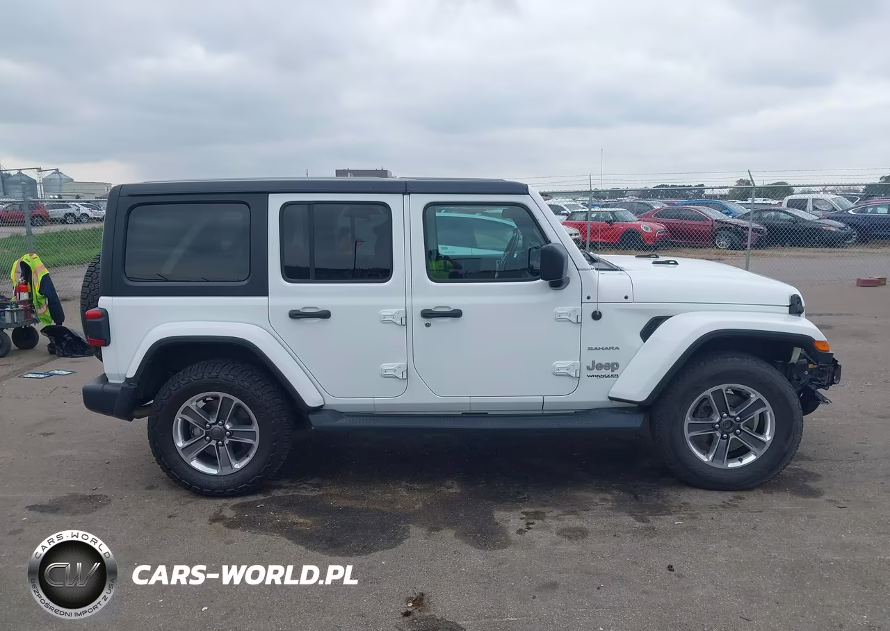 2018 Jeep Wrangler Unlimited Sahara 4X4 VIN:1C4HJXEG9JW114978 - 14