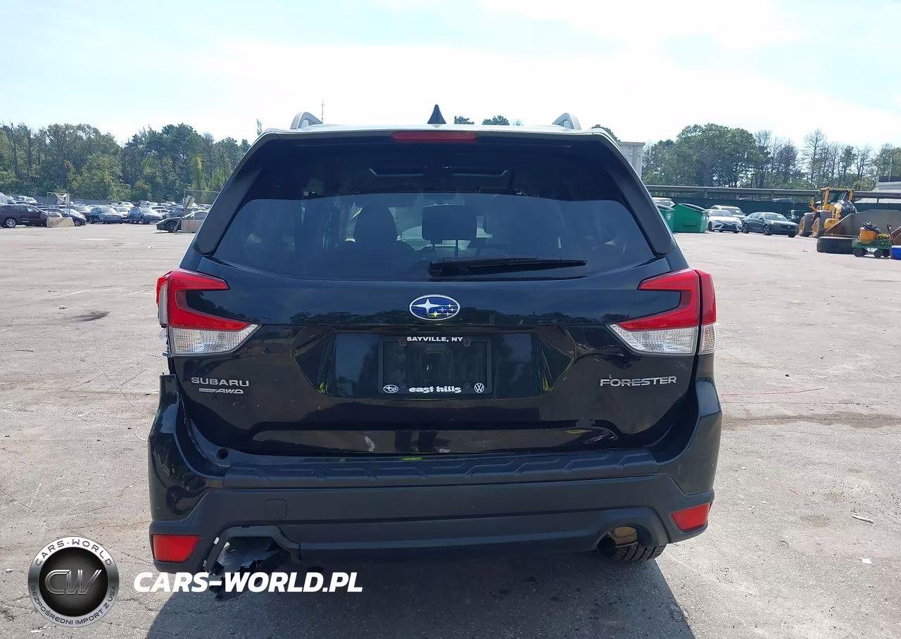 2019 Subaru Forester Premium VIN:JF2SKAECXKH512883 - 17