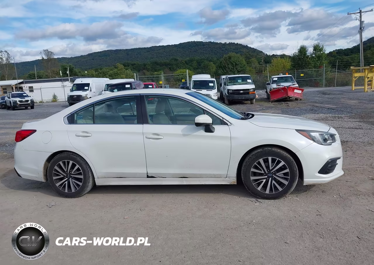 2018 Subaru Legacy 2.5I Premium VIN:4S3BNAC69J3041243 - 13