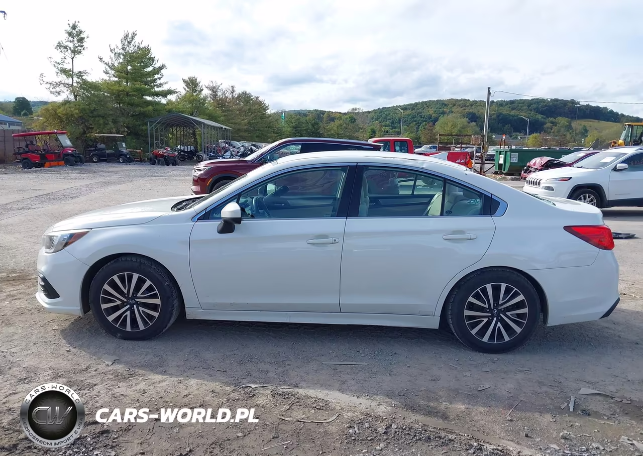 2018 Subaru Legacy 2.5I Premium VIN:4S3BNAC69J3041243 - 14