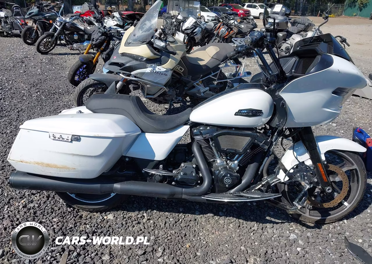2024 Harley-Davidson Fltrx VIN:1HD1KH718RB647242 - 11