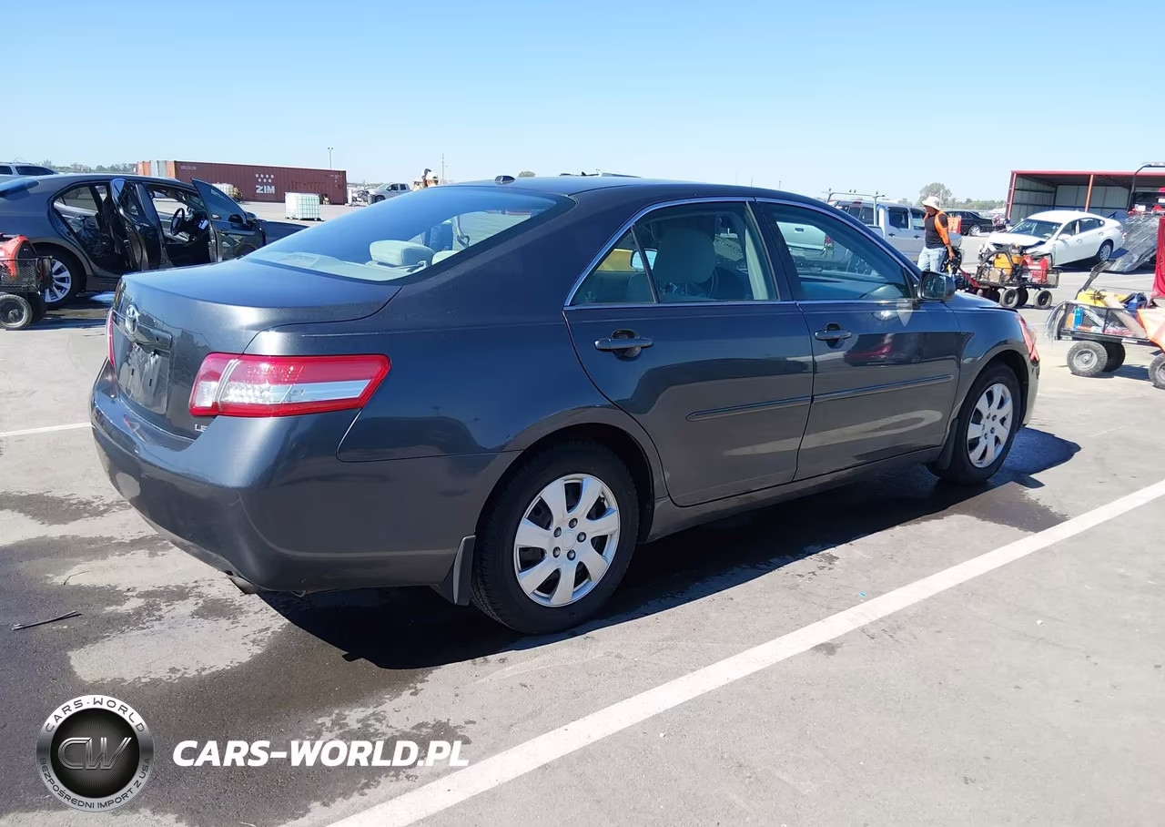 2010 Toyota Camry Le VIN:4T1BF3EK6AU063287 - 4