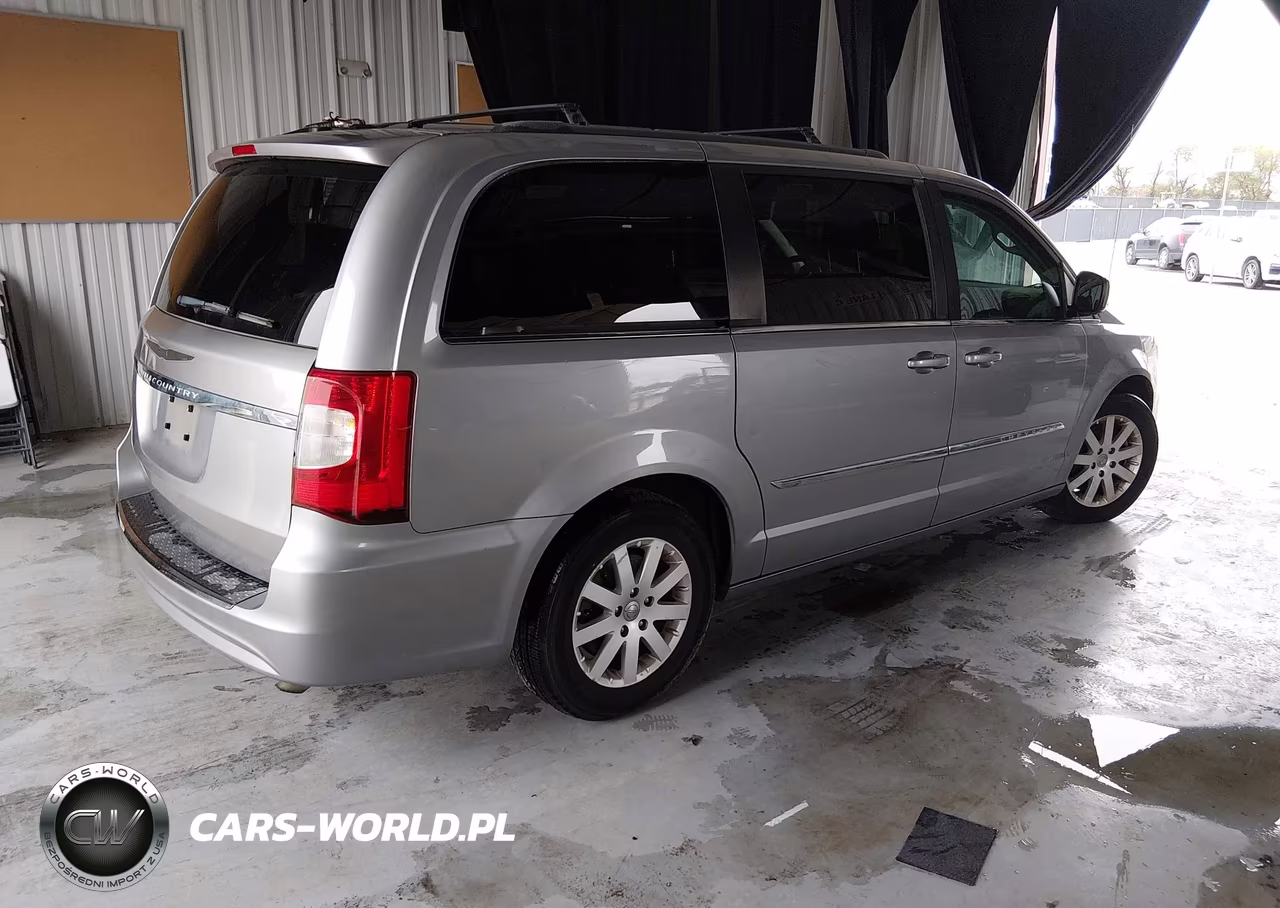 2013 Chrysler Town & Country Touring VIN:2C4RC1BG9DR743444 - 4