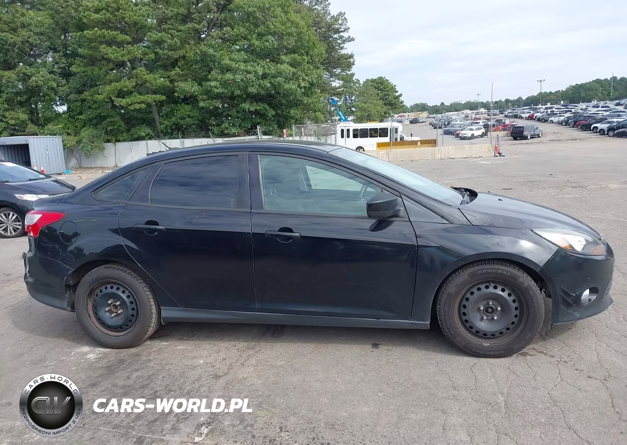 2012 Ford Focus Se VIN:1FAHP3F24CL268440 - 13