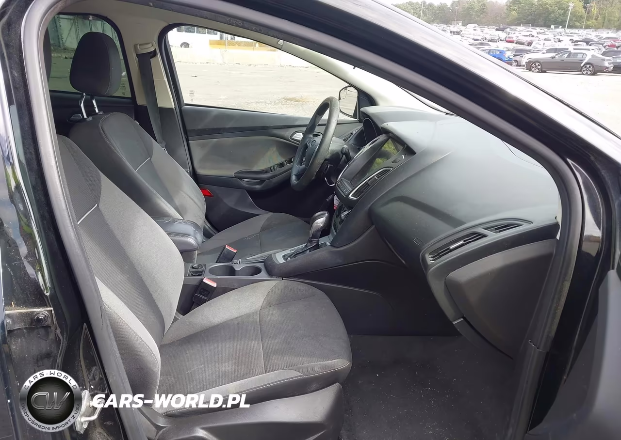 2012 Ford Focus Se VIN:1FAHP3F24CL268440 - 5
