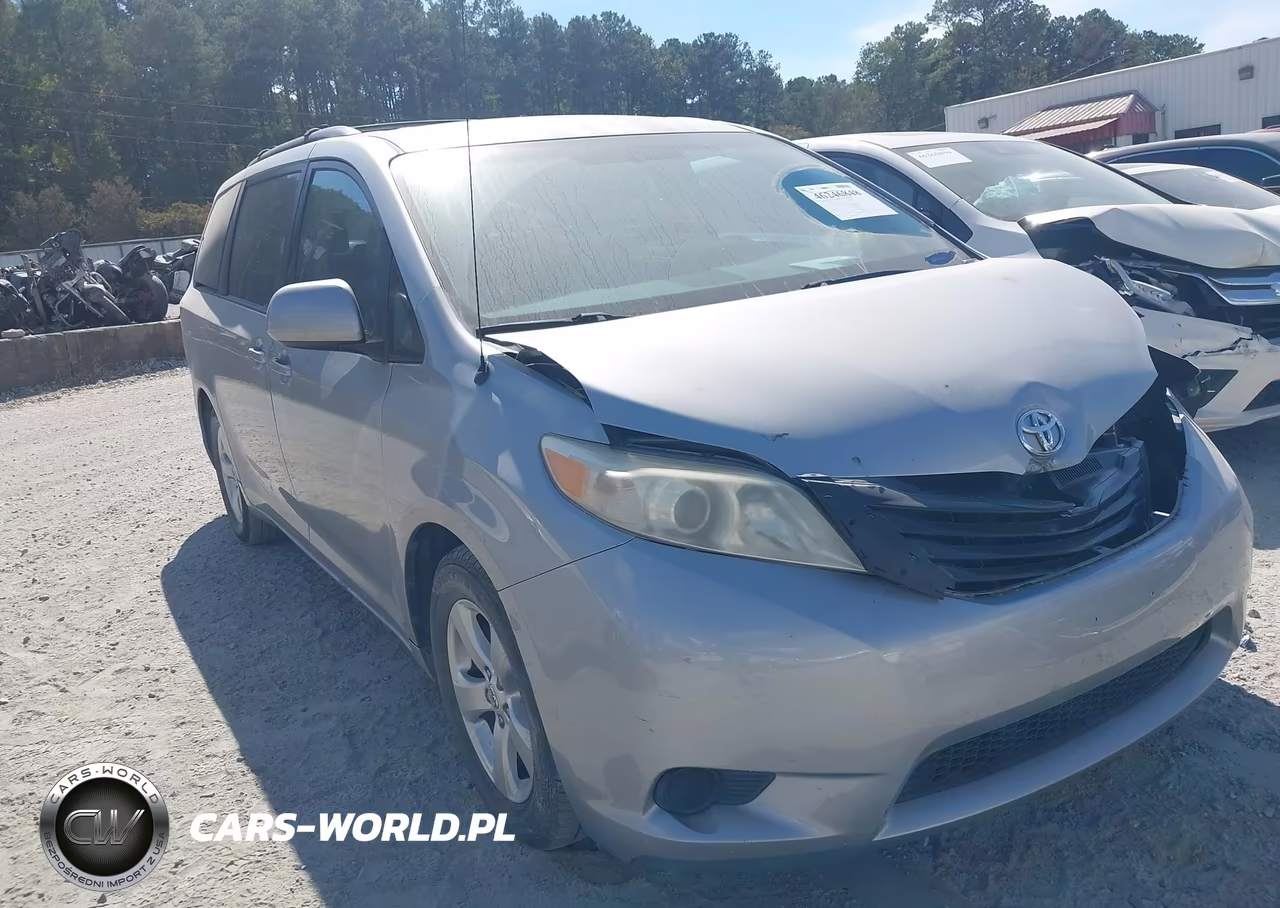 2011 Toyota Sienna Le V6