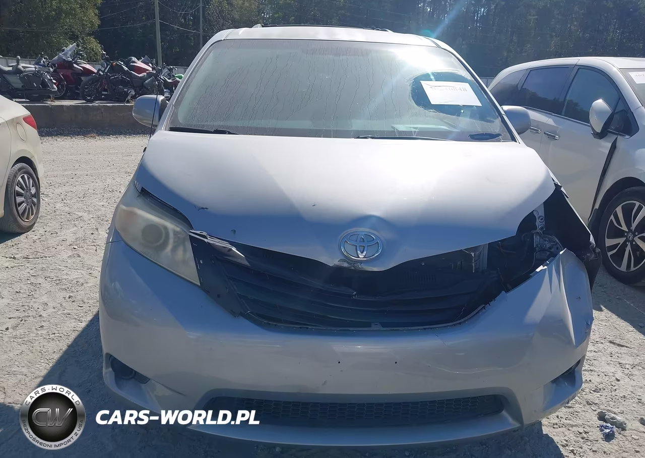 2011 Toyota Sienna Le V6 VIN:5TDKK3DC0BS148741 - 12