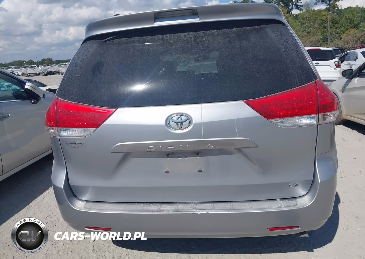 2011 Toyota Sienna Le V6 VIN:5TDKK3DC0BS148741 - 16