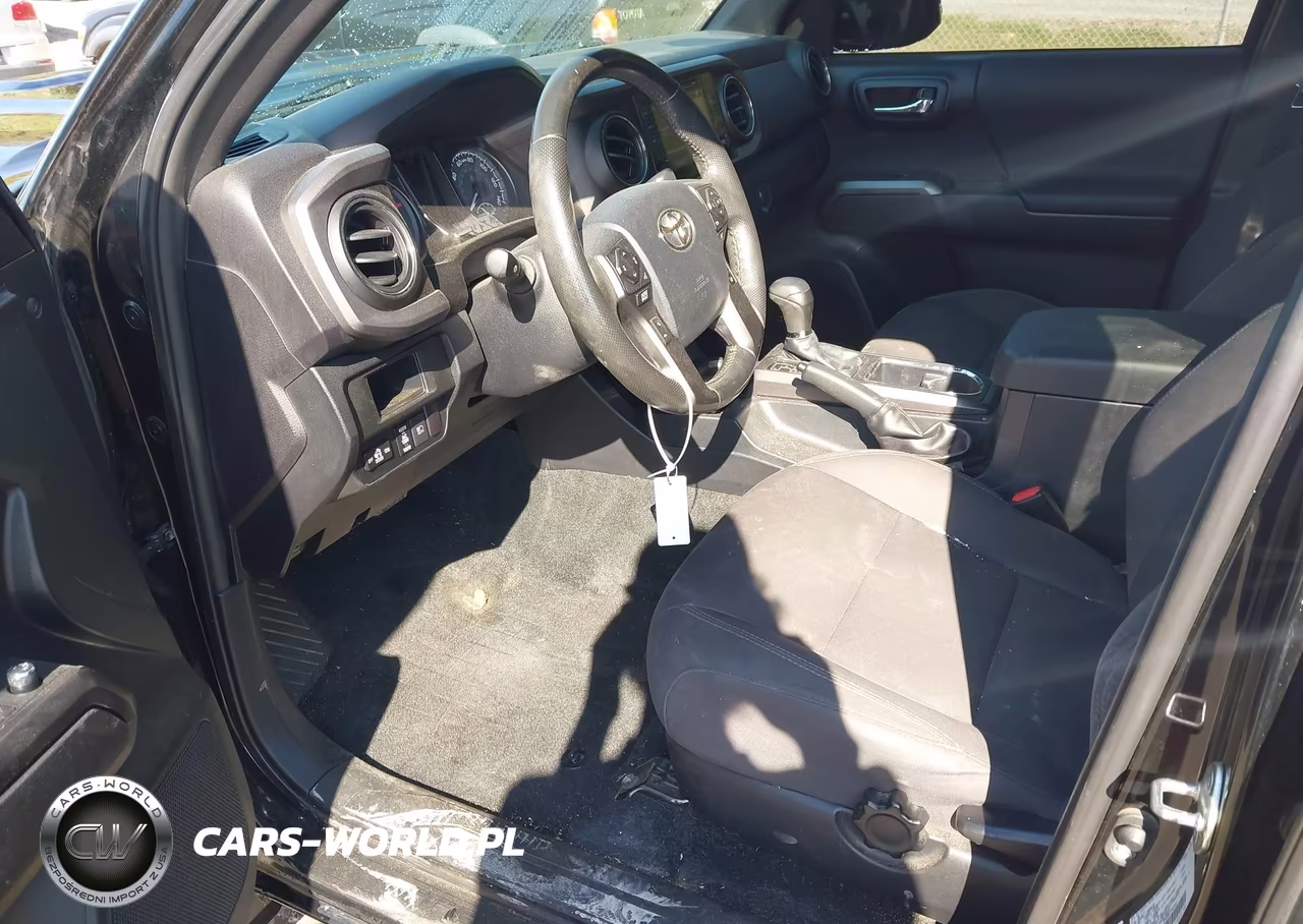 2018 Toyota Tacoma Trd Sport VIN:3TMCZ5AN5JM182125 - 5