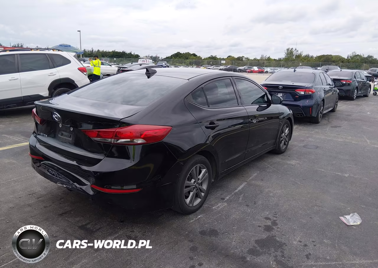 2018 Hyundai Elantra Sel VIN:5NPD84LF5JH272016 - 4