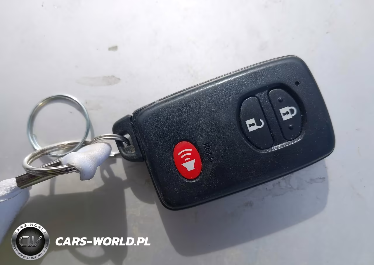 2012 Toyota Prius V Three VIN:JTDZN3EU8C3134389 - 11