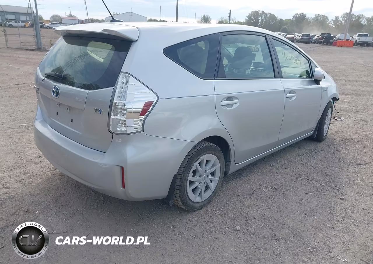 2012 Toyota Prius V Three VIN:JTDZN3EU8C3134389 - 4