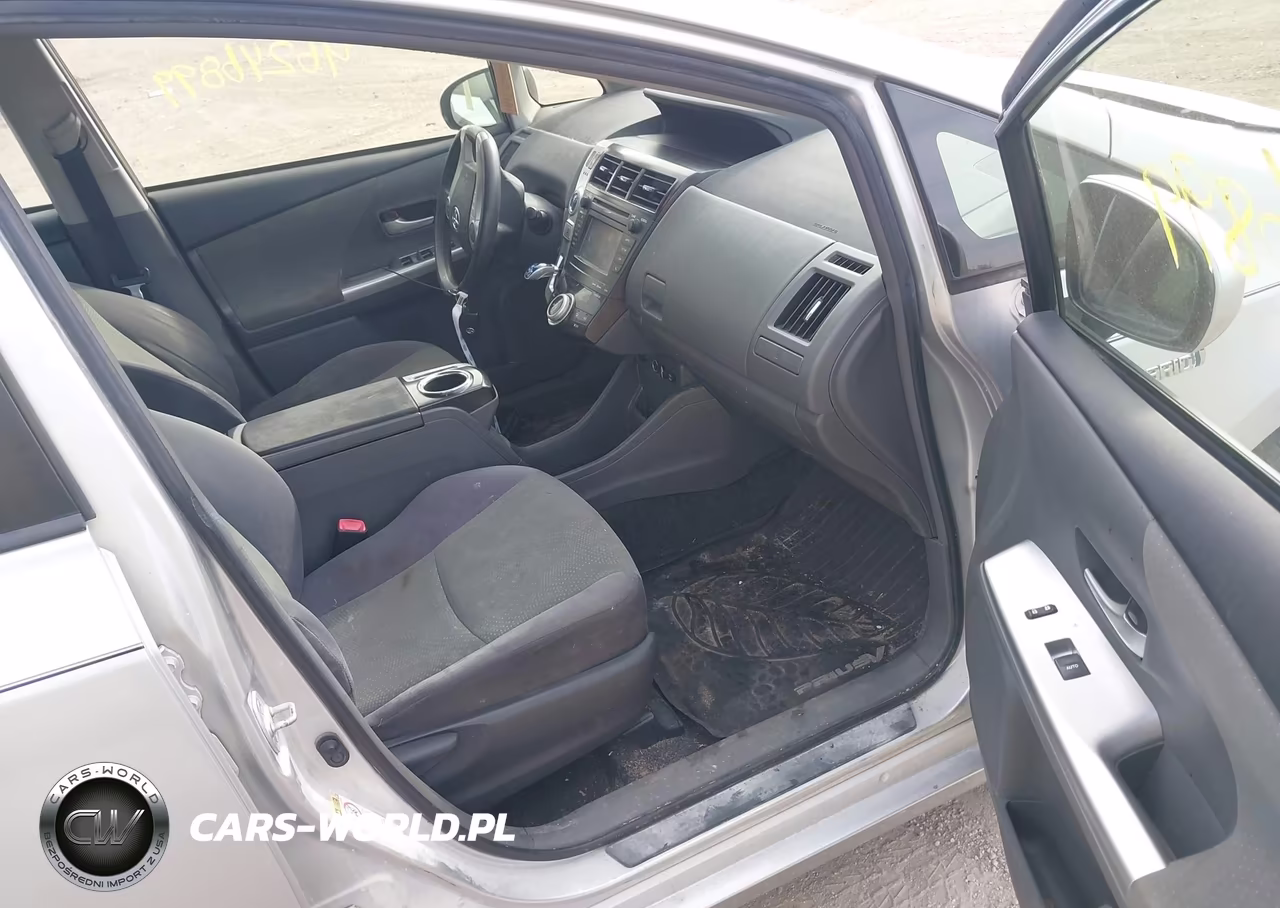 2012 Toyota Prius V Three VIN:JTDZN3EU8C3134389 - 5