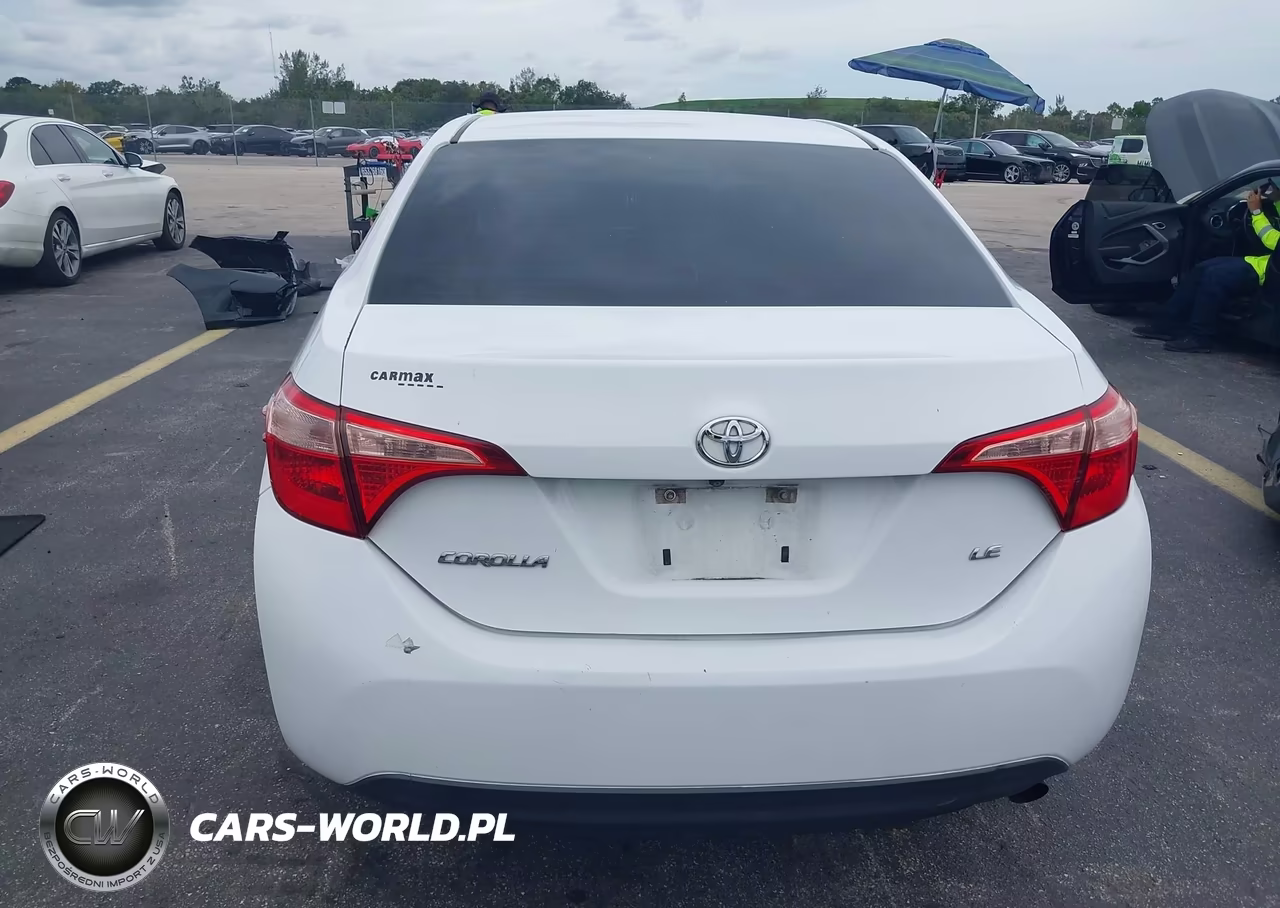 2017 Toyota Corolla Le VIN:5YFBURHE1HP653276 - 17