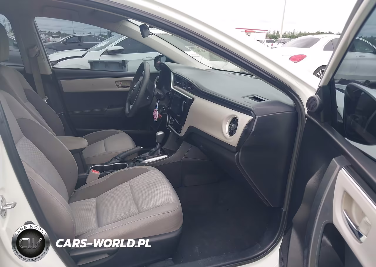 2017 Toyota Corolla Le VIN:5YFBURHE1HP653276 - 5