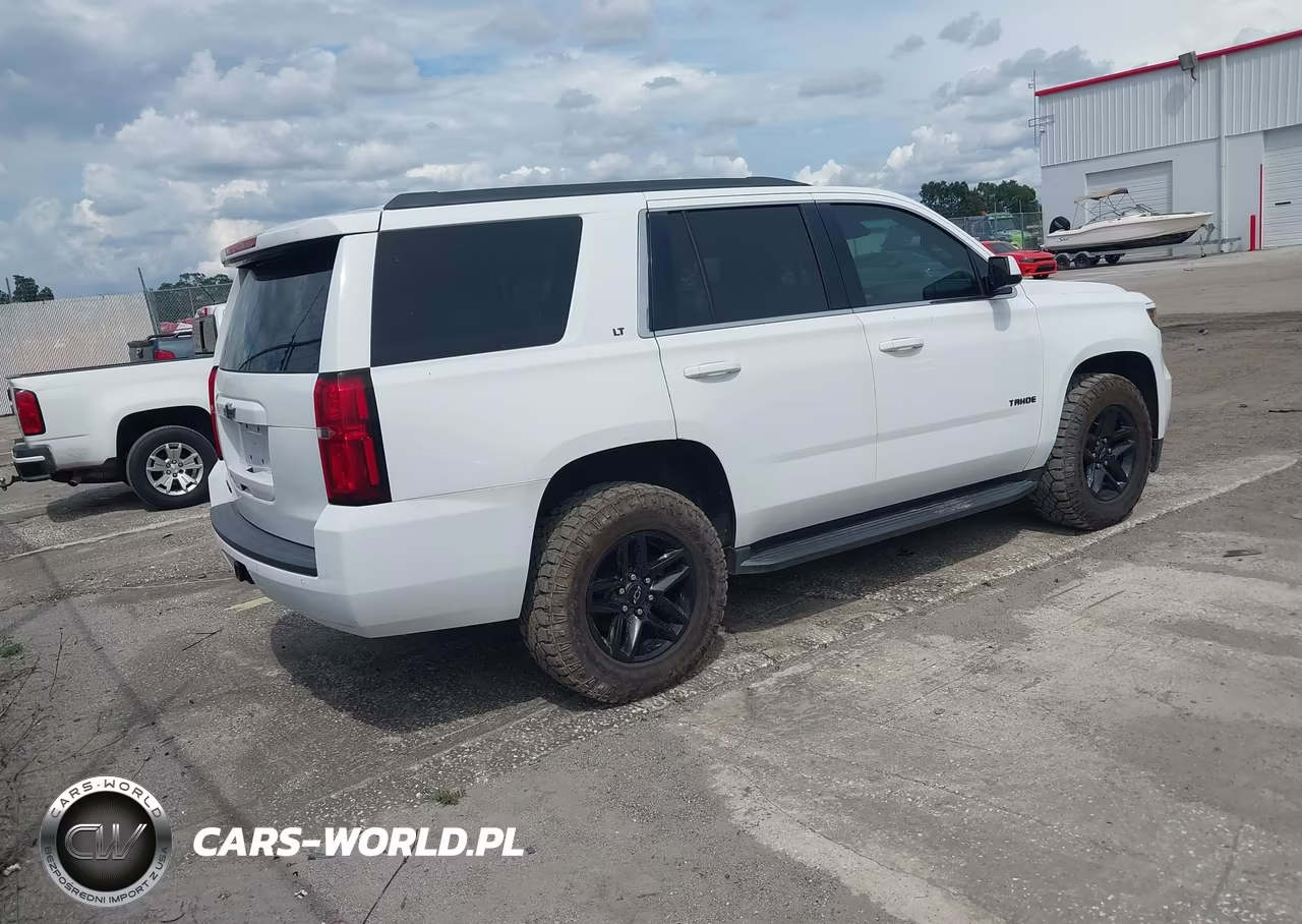 2018 Chevrolet Tahoe Lt VIN:1GNSKBKC0JR372416 - 4