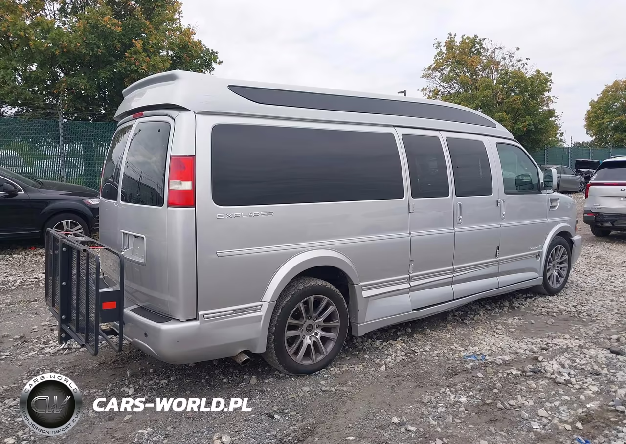 2018 Chevrolet Express 2500 Work Van VIN:1GCWGBFGXJ1162655 - 4