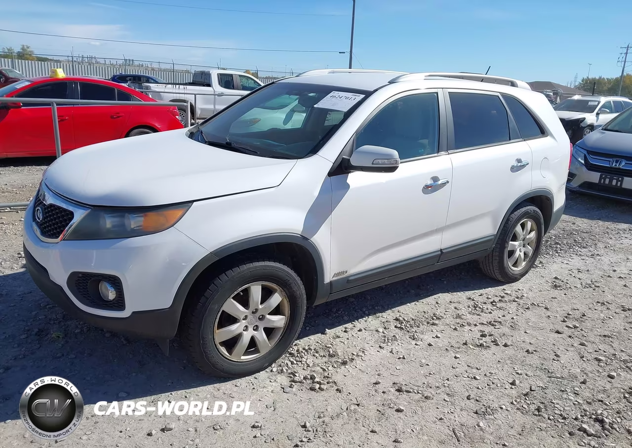 2011 Kia Sorento Lx VIN:5XYKTCA1XBG055349 - 2