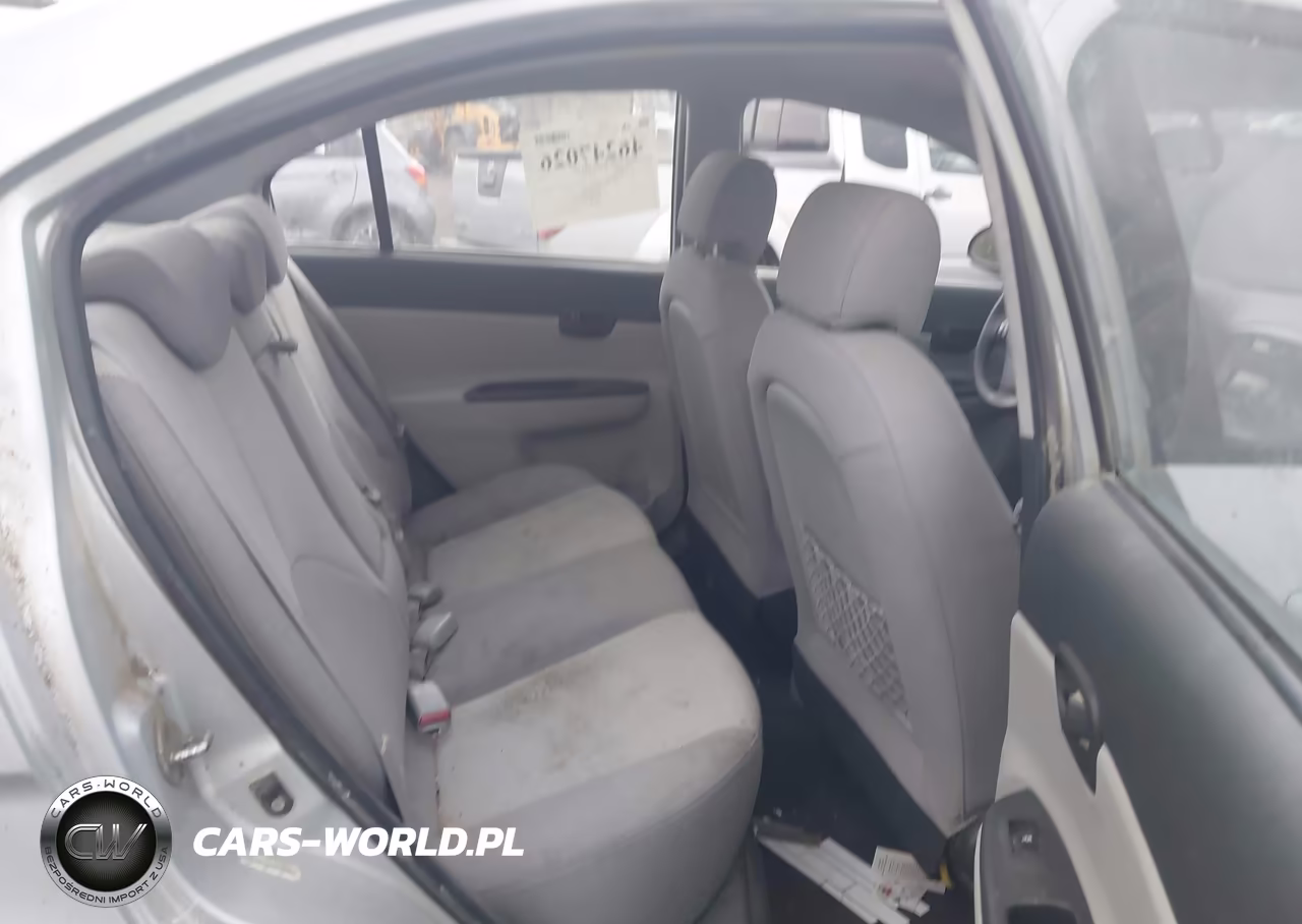 2009 Hyundai Accent Gls VIN:KMHCN46C09U320427 - 8