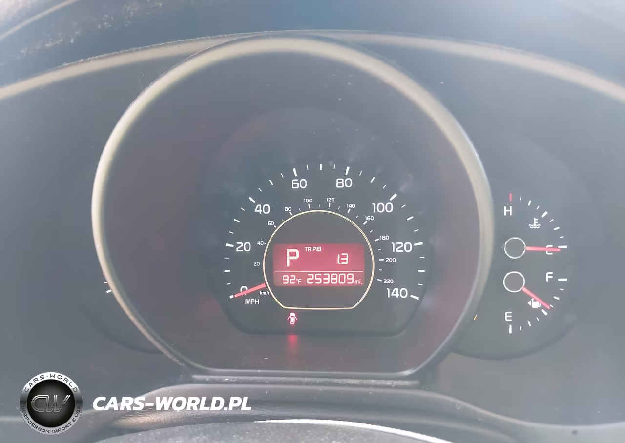 2016 Kia Soul + VIN:KNDJP3A54G7249012 - 7