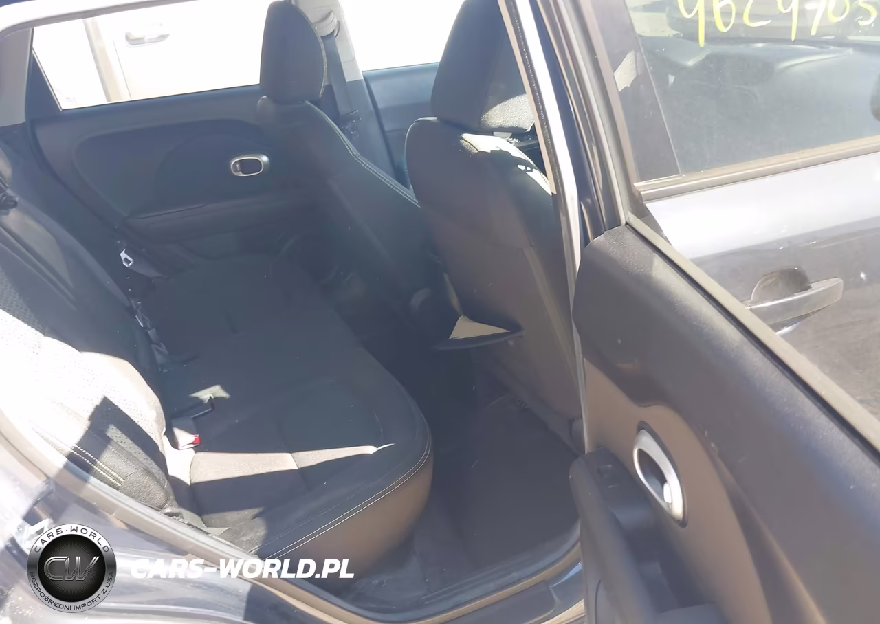 2016 Kia Soul + VIN:KNDJP3A54G7249012 - 8