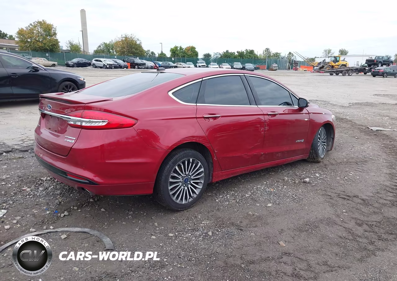 2018 Ford Fusion Hybrid Titanium VIN:3FA6P0RU3JR181548 - 4