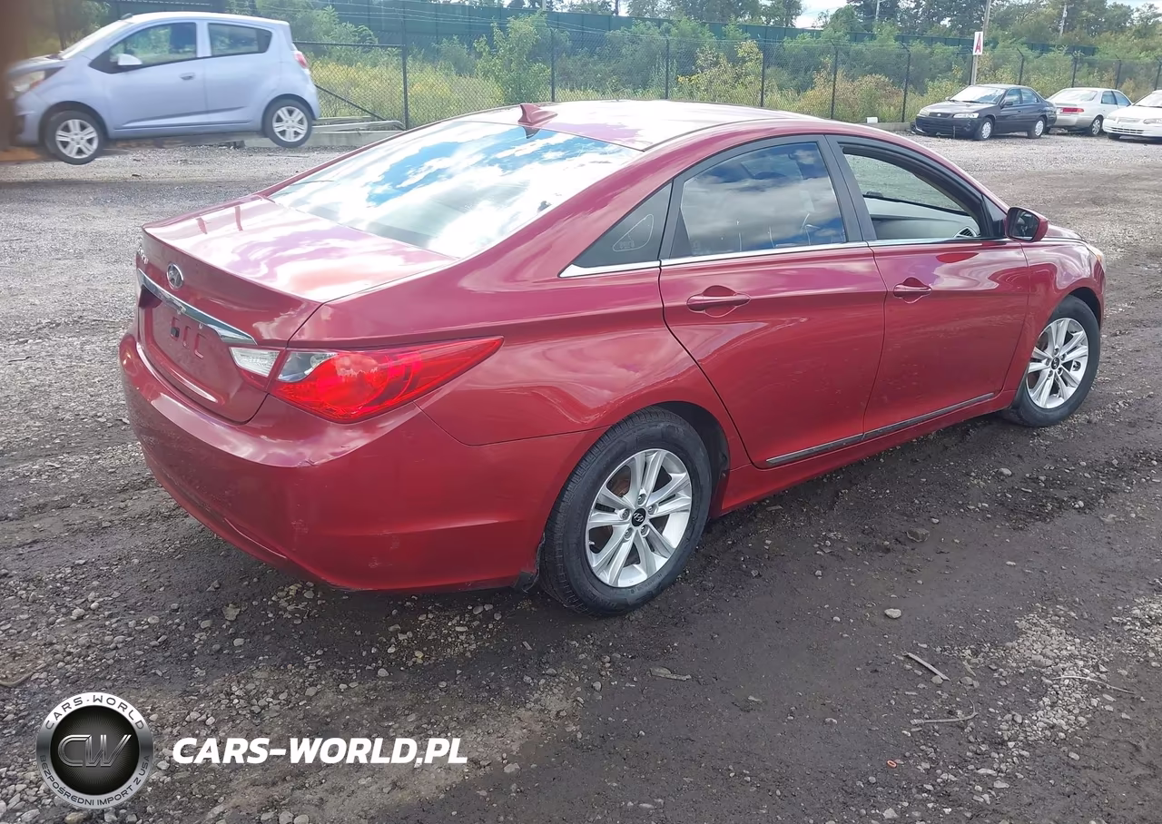 2012 Hyundai Sonata Gls VIN:5NPEB4AC3CH420293 - 4