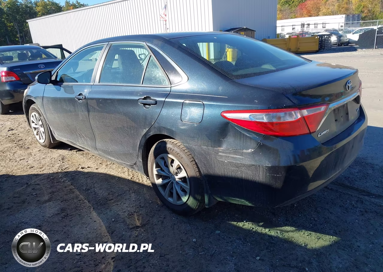 2015 Toyota Camry Le VIN:4T4BF1FK0FR449090 - 3