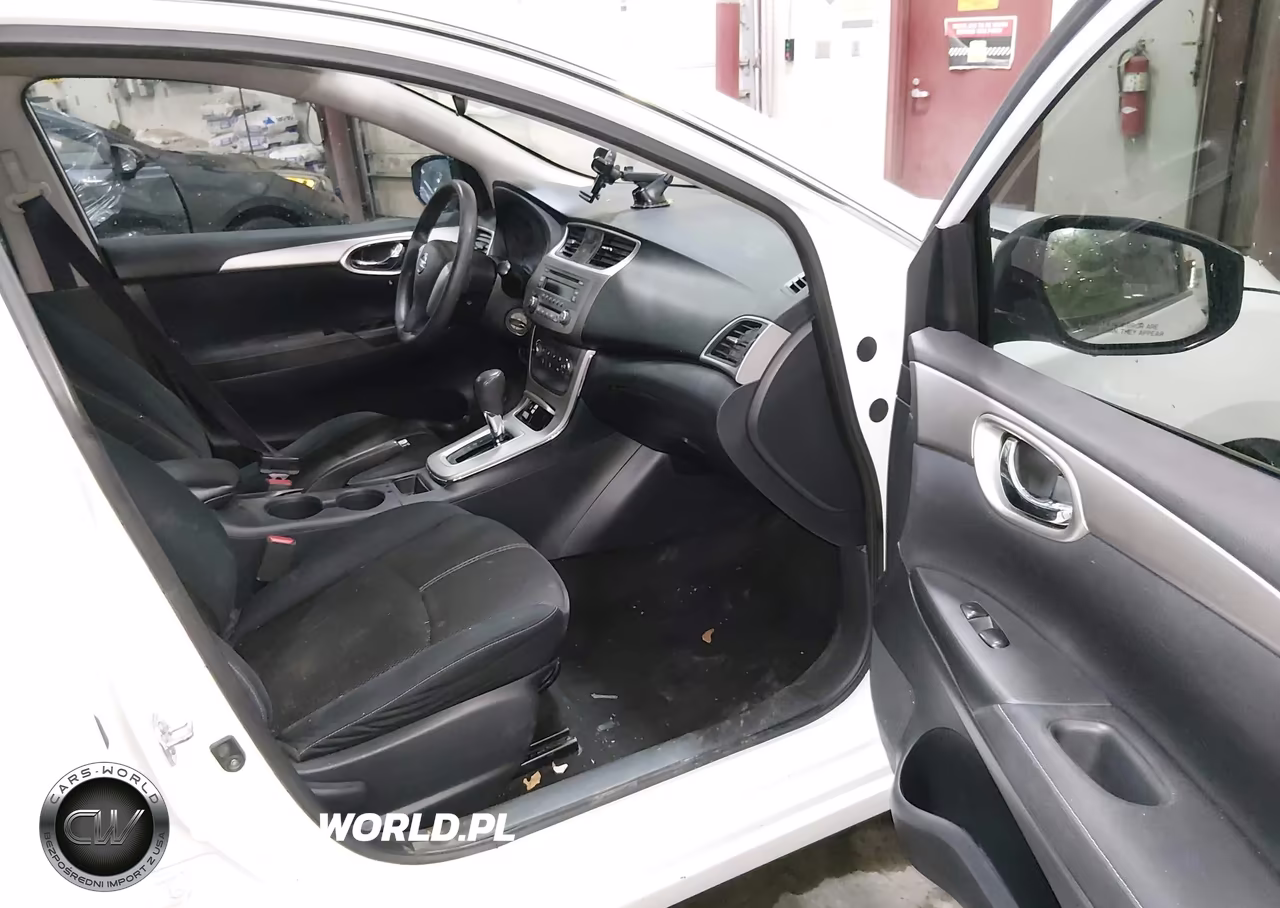 2014 Nissan Sentra S VIN:3N1AB7AP7EL681614 - 5
