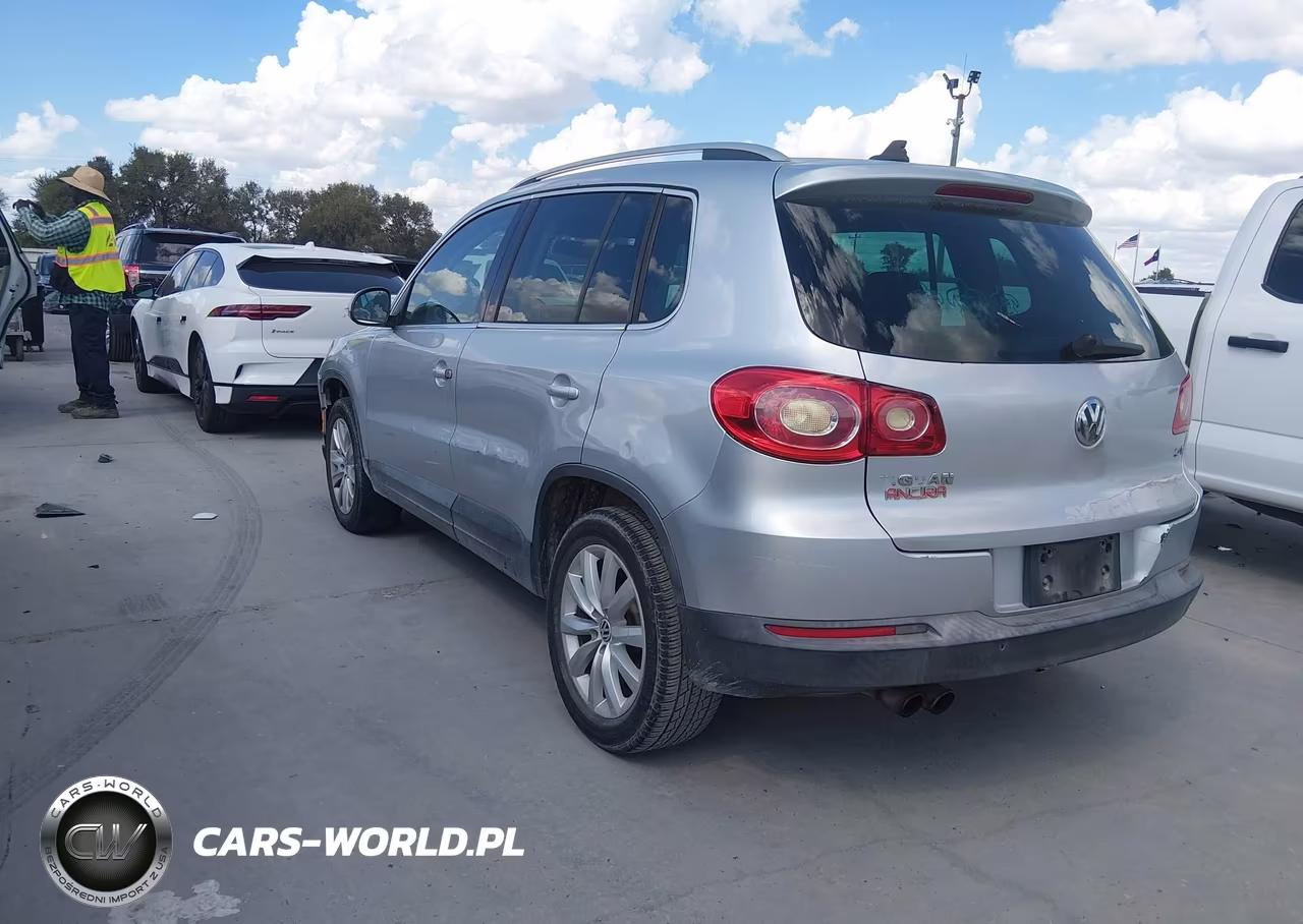 2011 Volkswagen Tiguan Se VIN:WVGAV7AX1BW543752 - 3