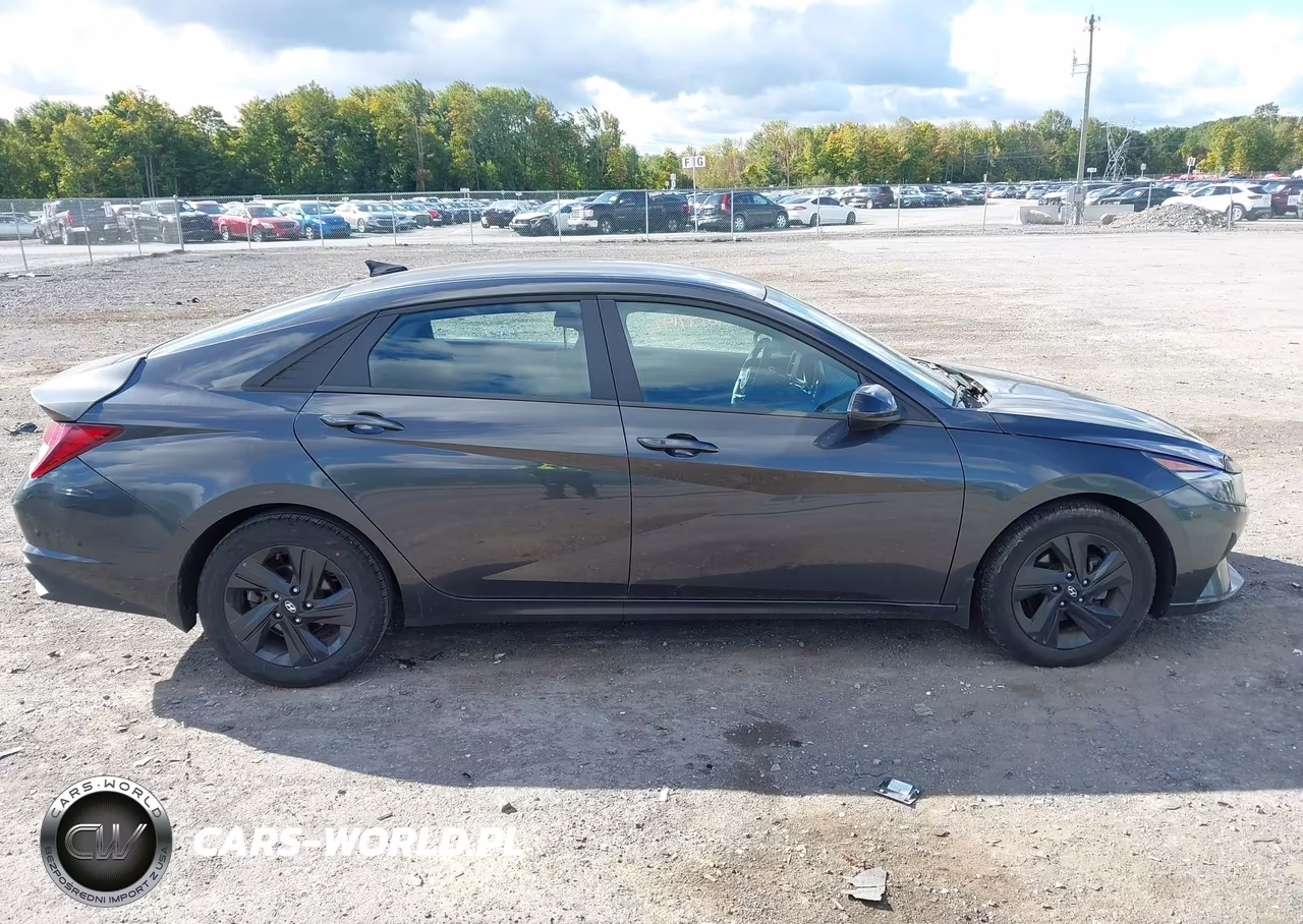 2022 Hyundai Elantra Sel VIN:5NPLM4AG6NH075574 - 13