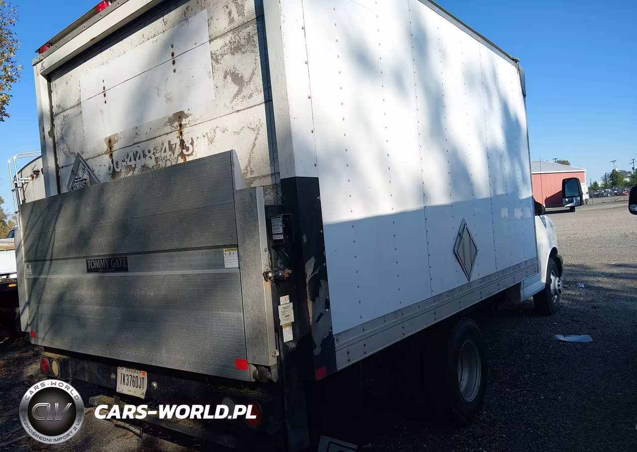 2012 Chevrolet Express Cutaway Work Van VIN:1GB0G2CA9C1165365 - 4