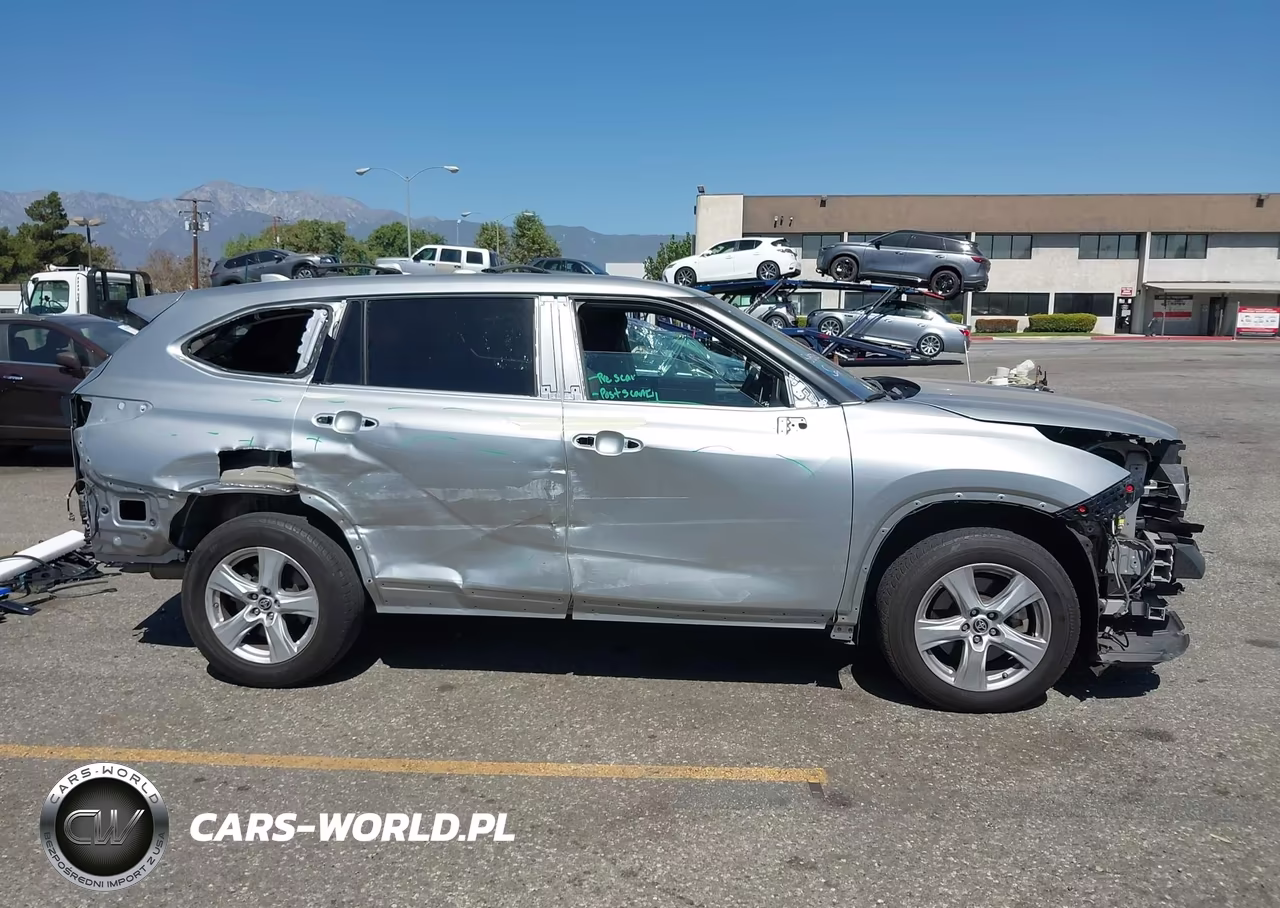 2020 Toyota Highlander Le VIN:5TDZZRAH1LS509117 - 14