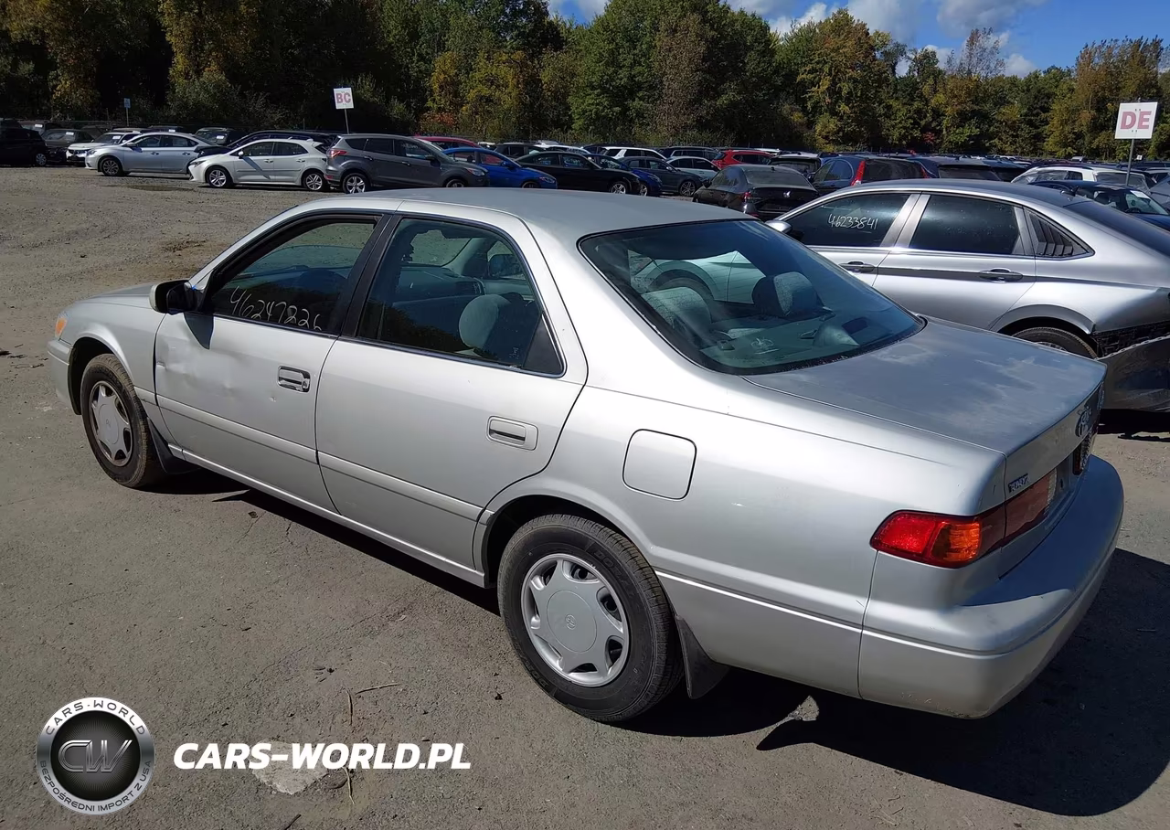 2000 Toyota Camry Ce VIN:4T1BG22K1YU007988 - 3